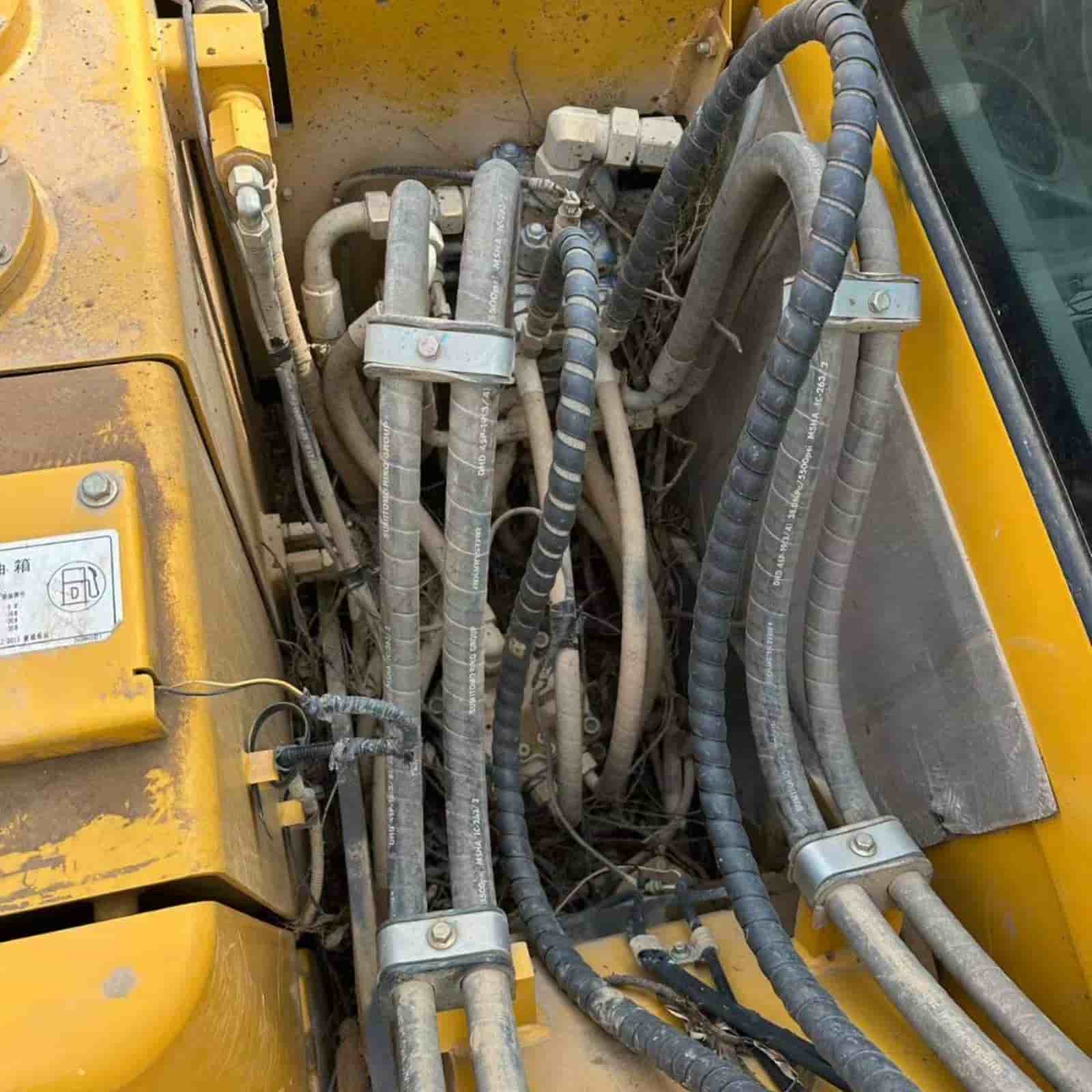675 HOURS SDLG 75 Excavator