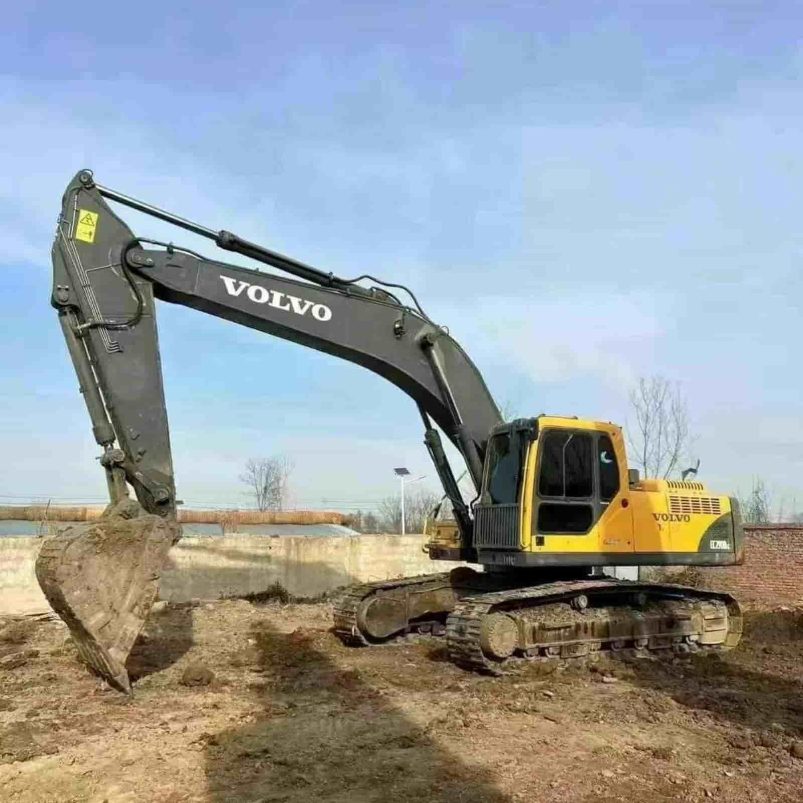 Volvo 290BLC  Crawler Excavator