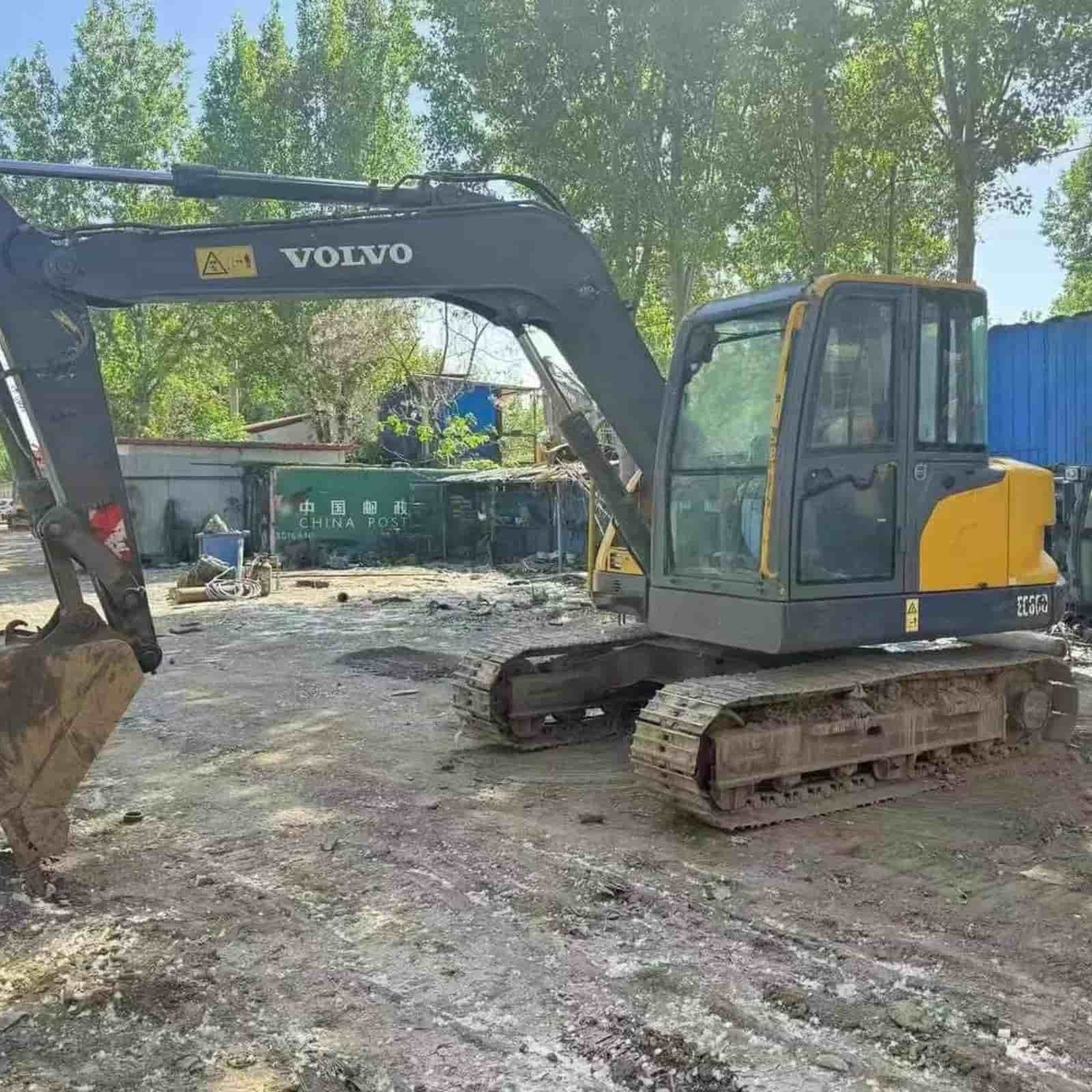 3700 HOURS VOLVO 80 Excavator