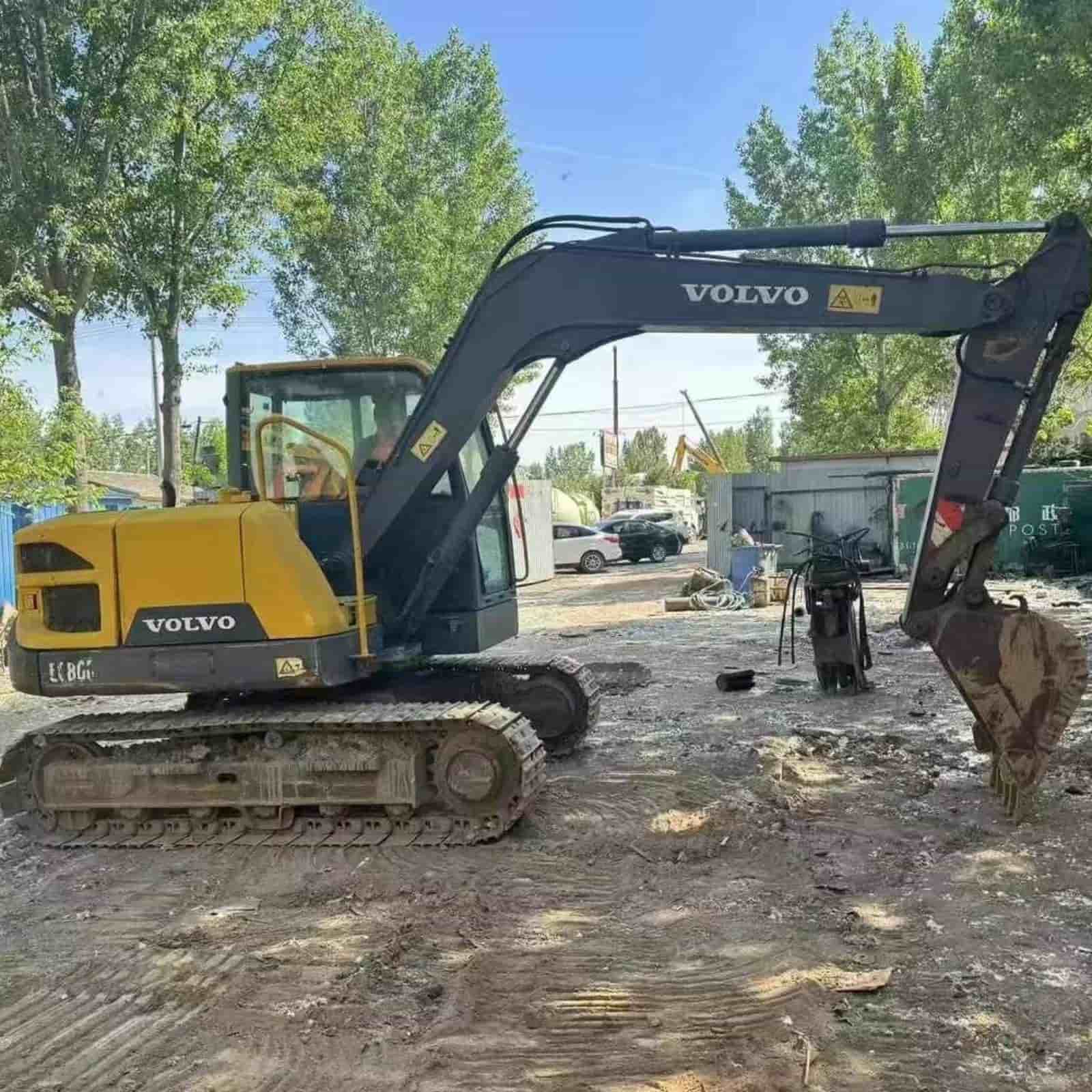 3700 HOURS VOLVO 80 Excavator