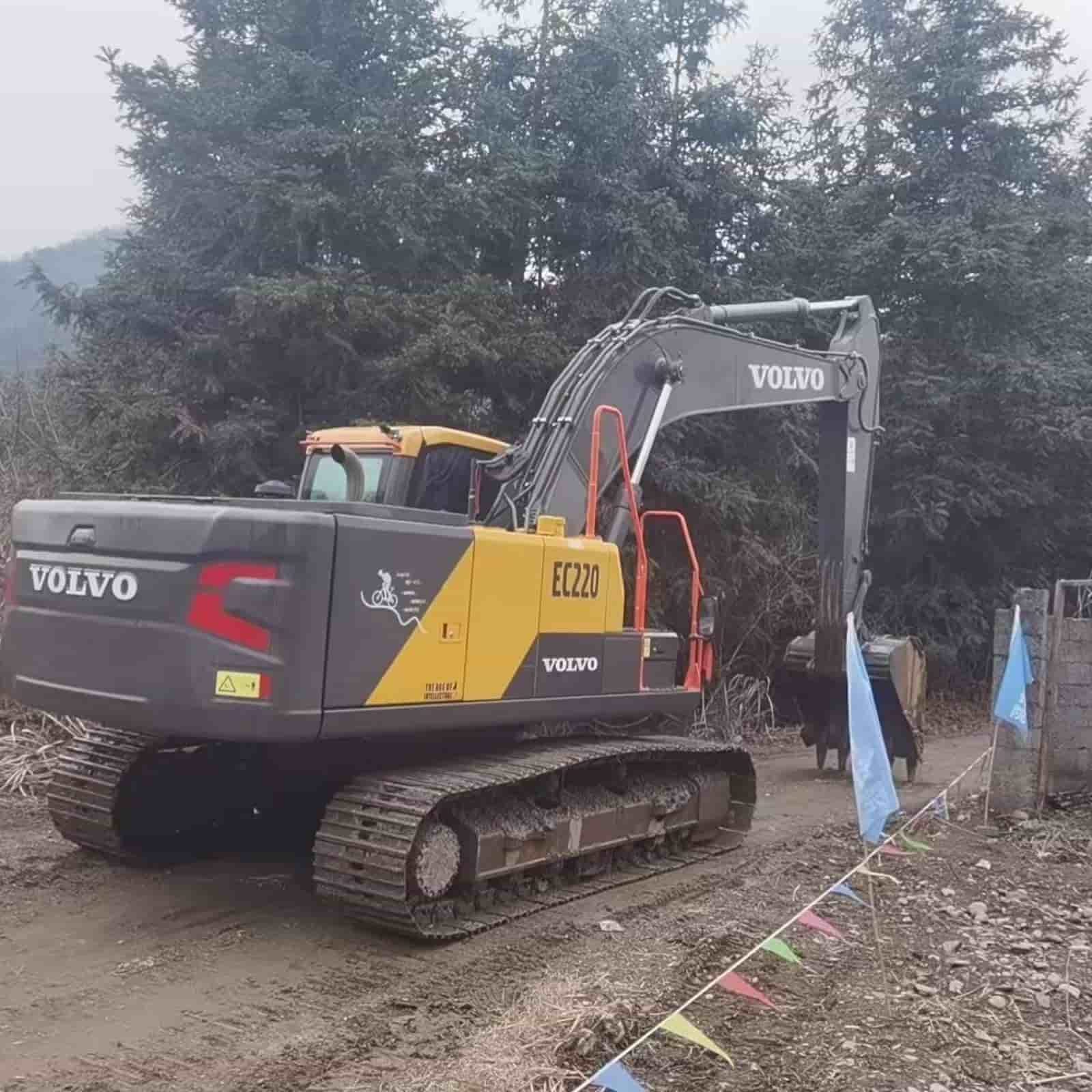 295 HOURS Volvo EC210ES  Crawler Excavator