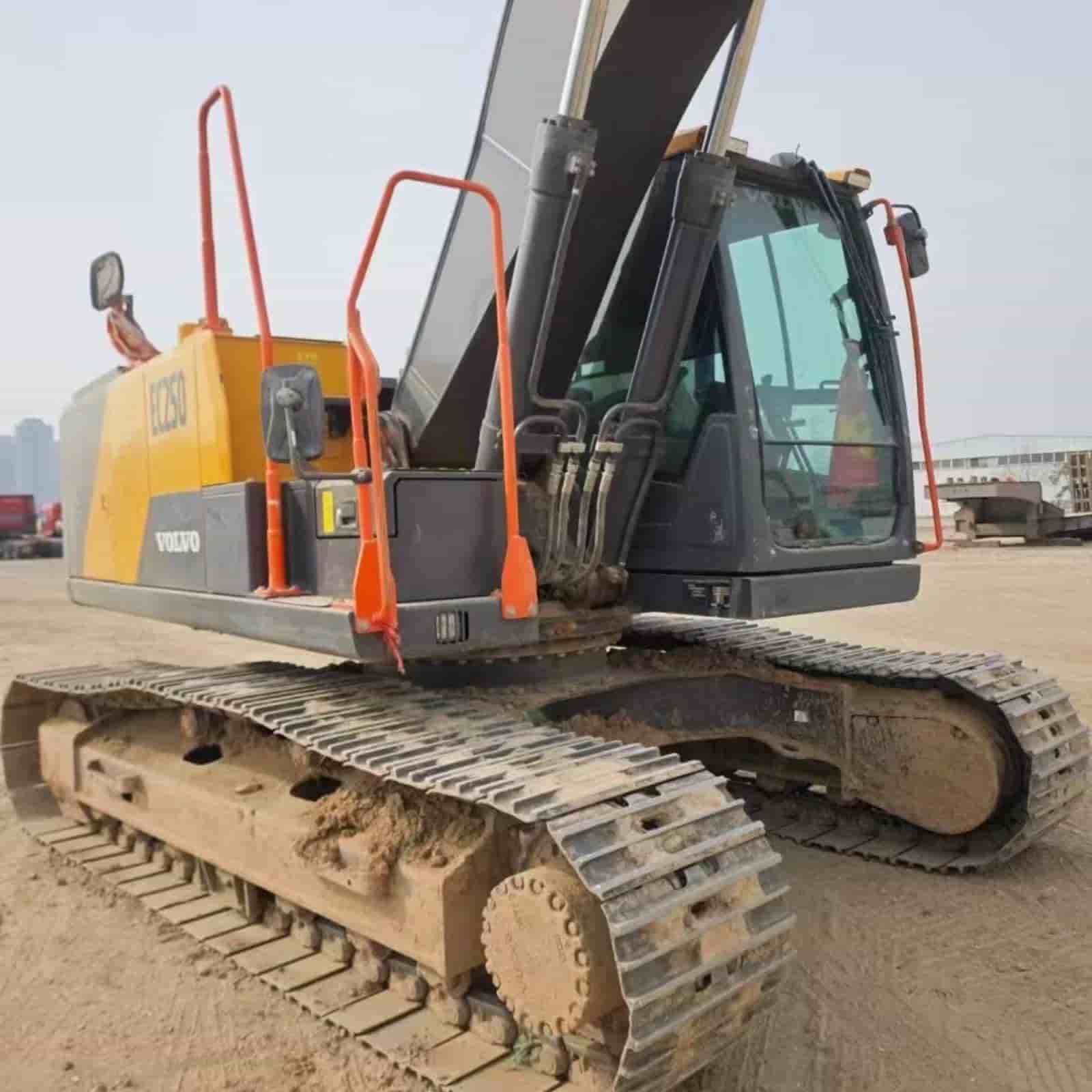 1500 HOURS Volvo EC210ES  Crawler Excavator