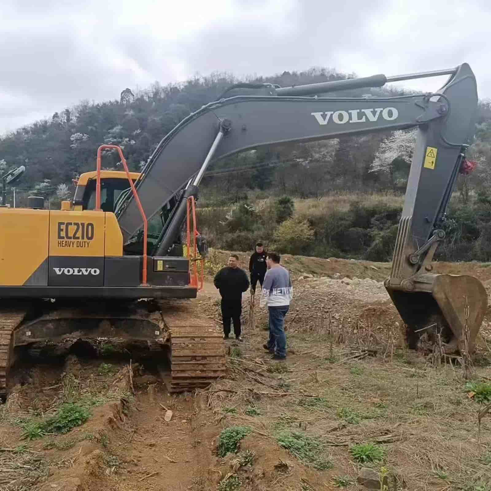500 HOURS Volvo EC210ES  Crawler Excavator