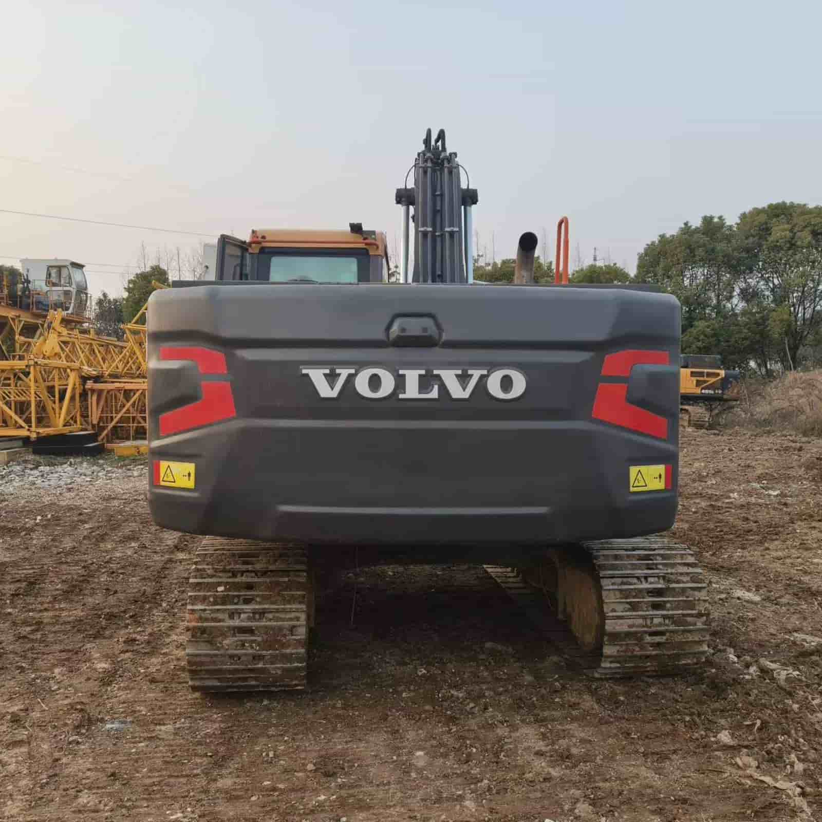 595 HOURS Volvo EC220ES  Crawler Excavator