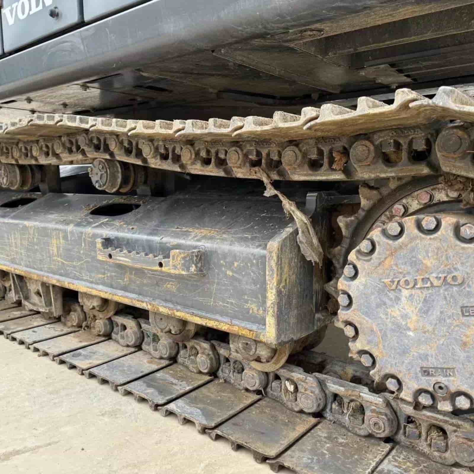 295 HOURS Volvo EC220ES  Crawler Excavator