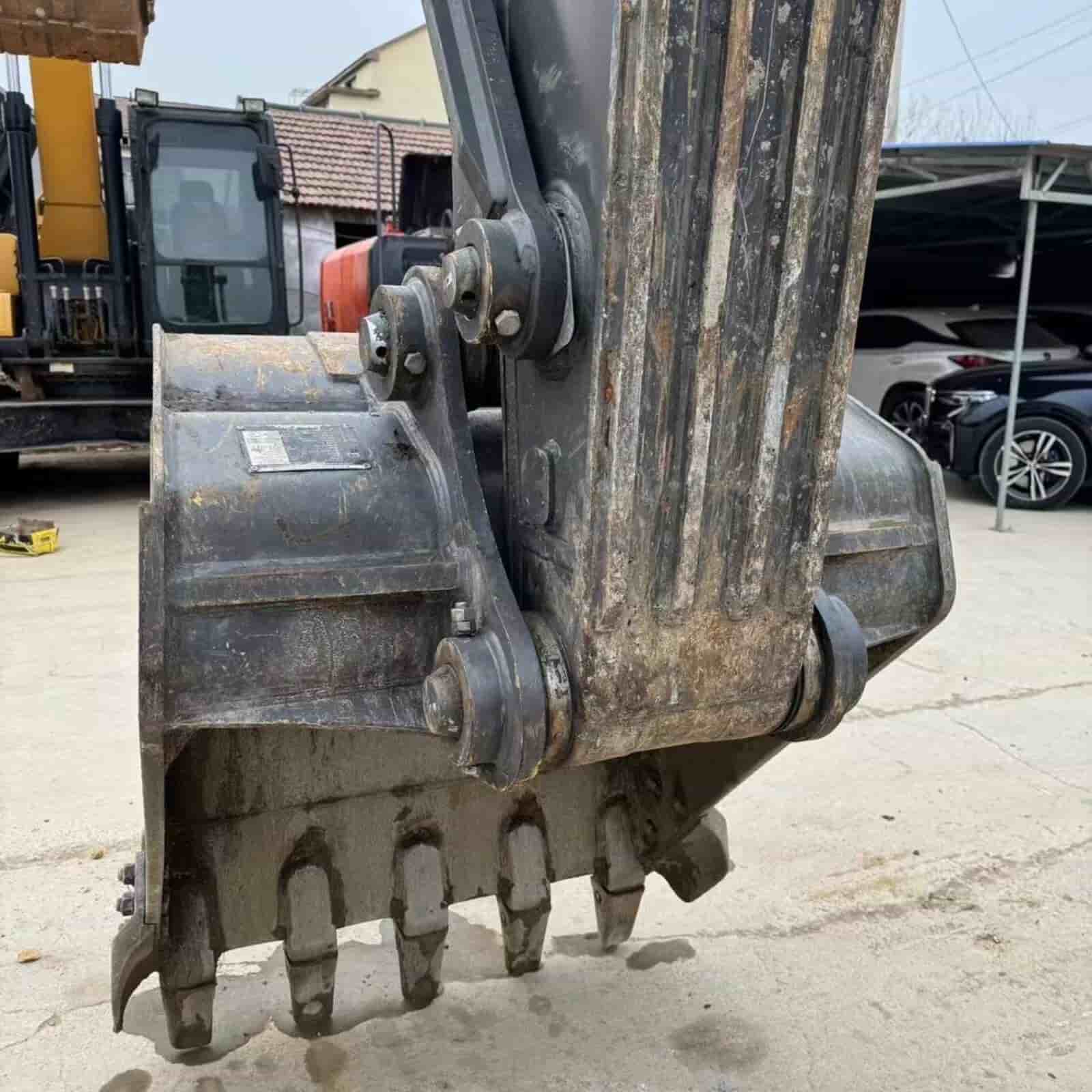 600 HOURS Volvo EC220ES  Crawler Excavator