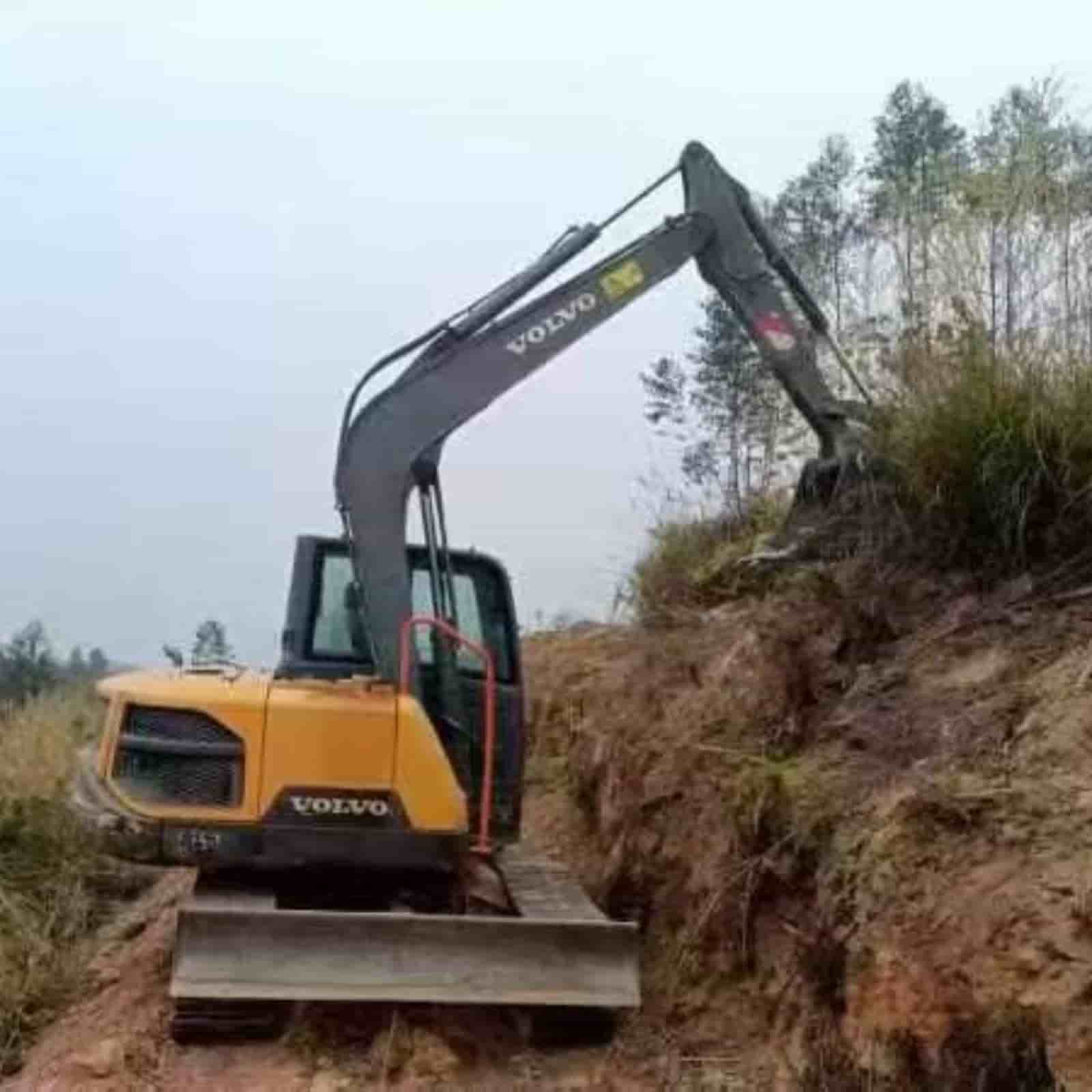 1195 HOURS Volvo EC75D Crawler Excavator