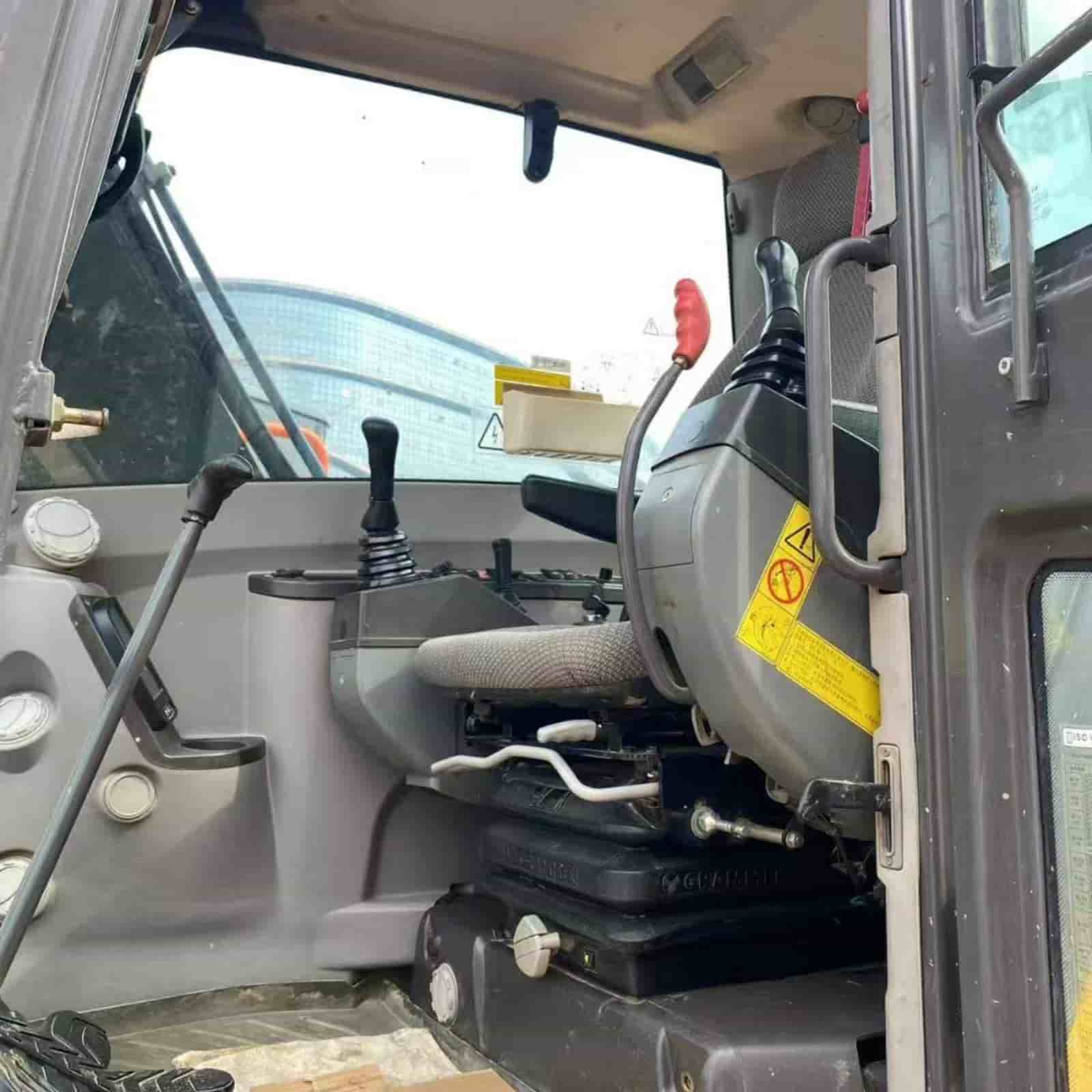 2200 HOURS Volvo EC75D Crawler Excavator