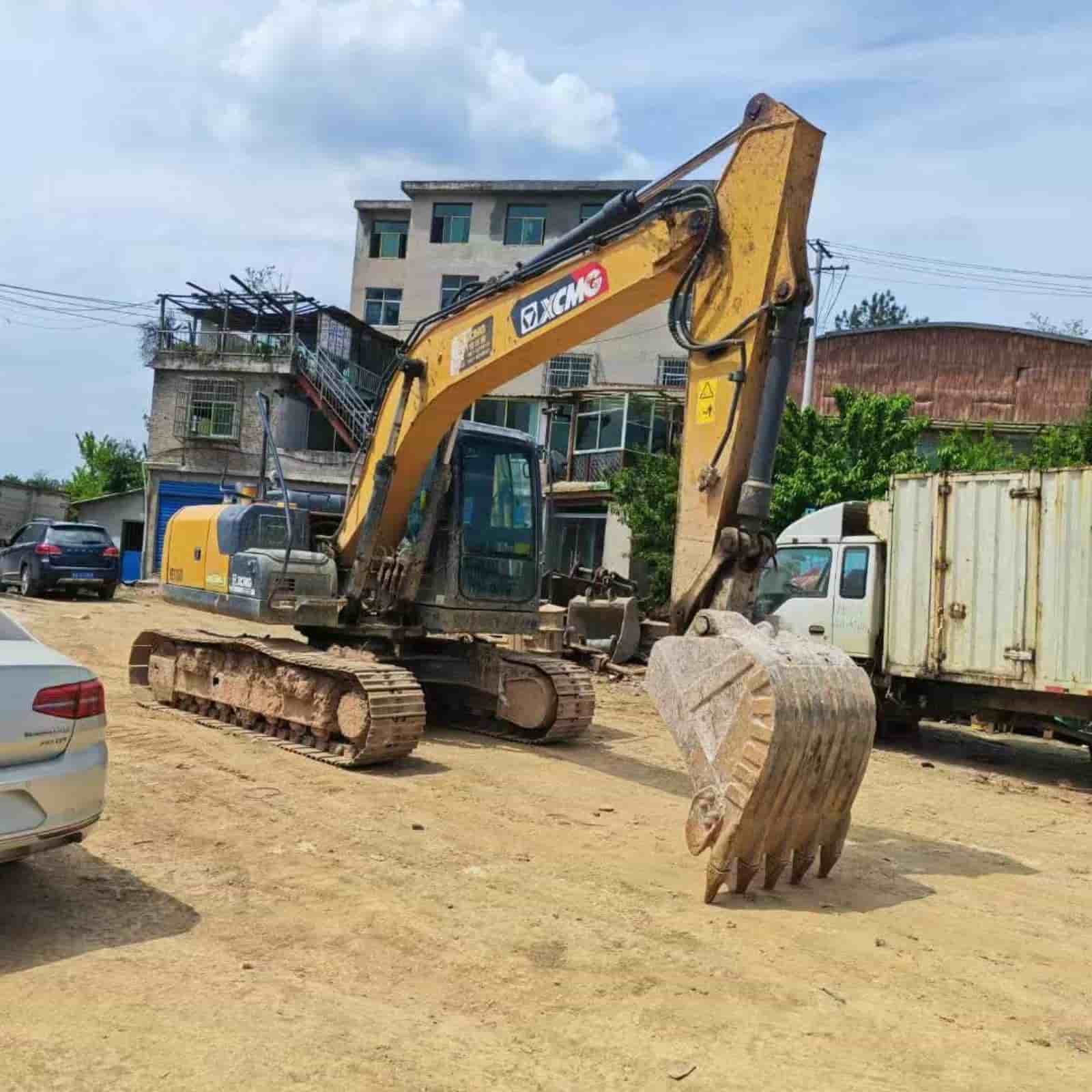 XCMG 135 Excavator