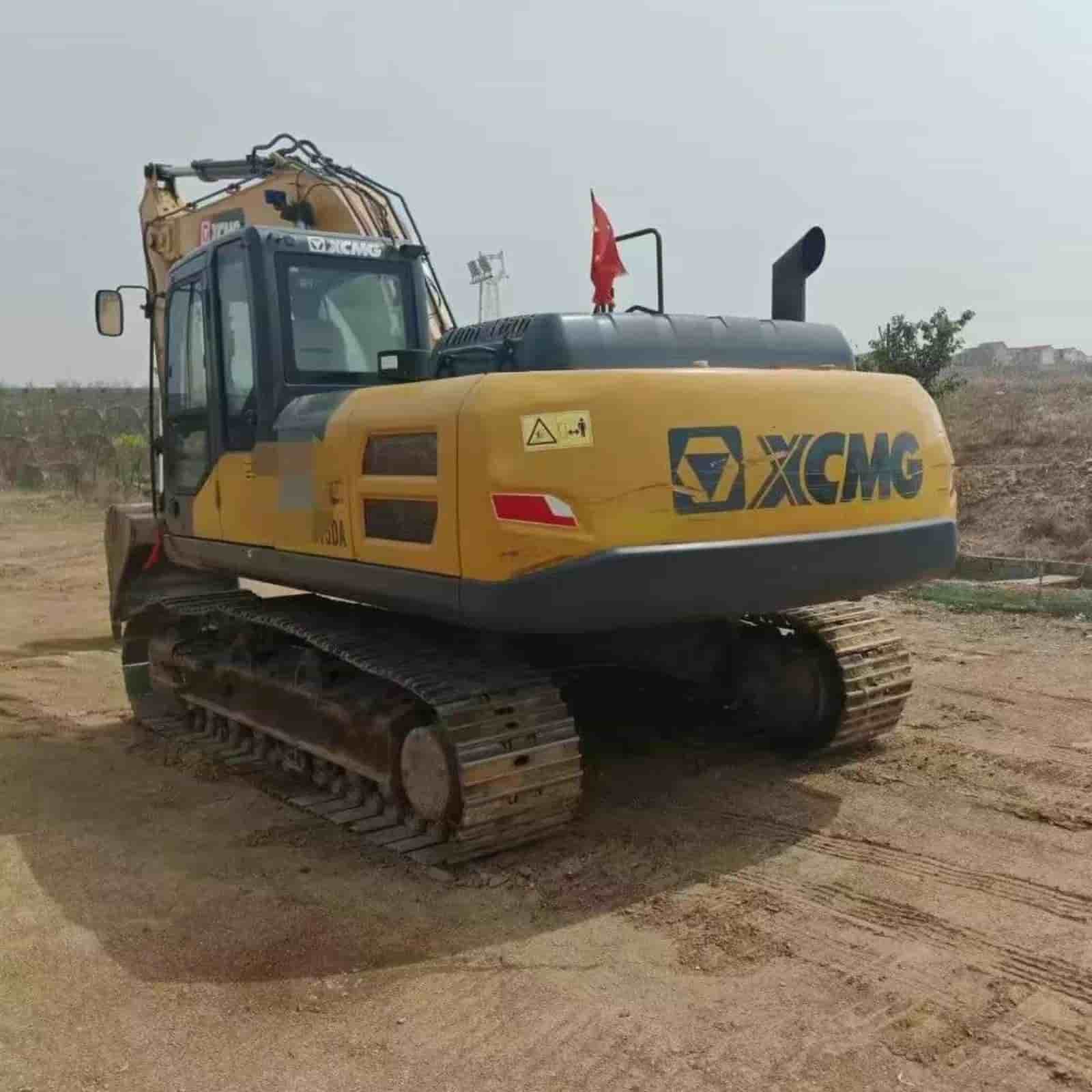 XCMG 215 Excavator
