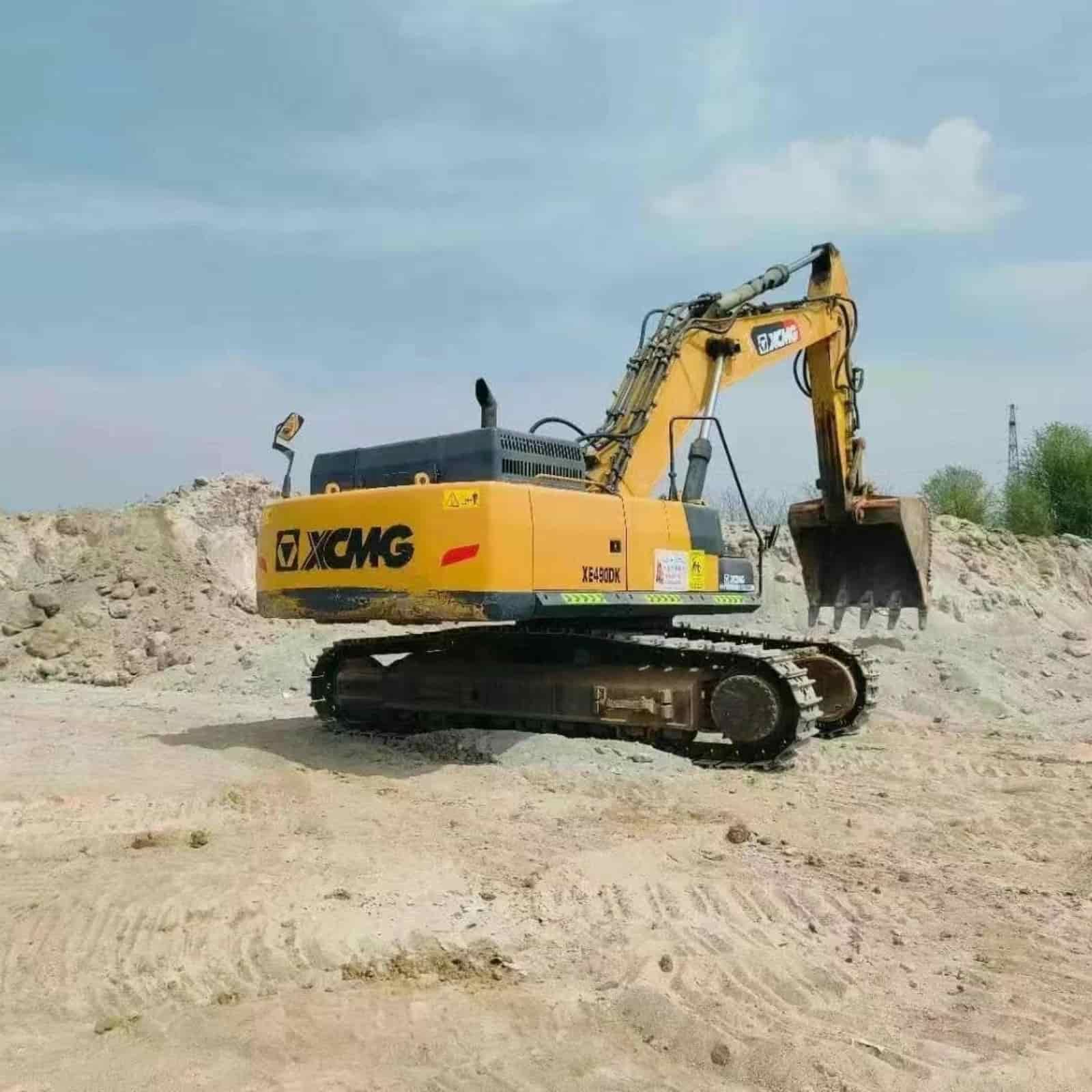 XCMG 490 Excavator