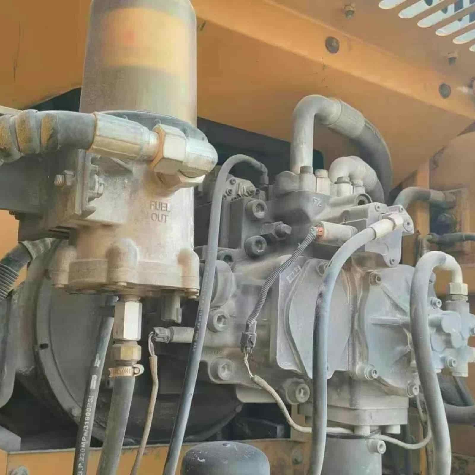 XCMG 490 Excavator