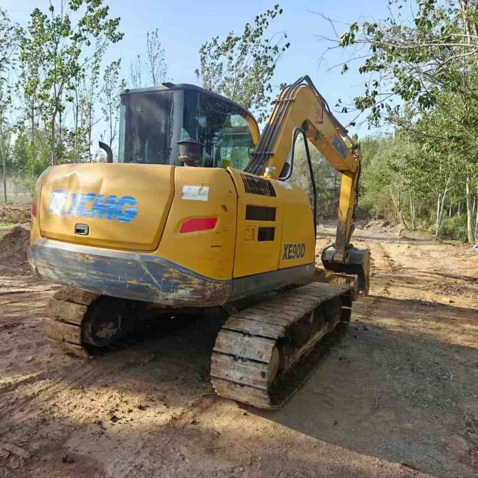 700 HOURS XCMG 75D Excavator